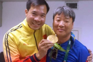 첫 金 안긴 한국인 지도자… 베트남은 축제 분위기