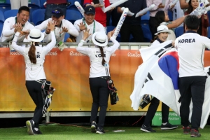 세계 지배보다 힘든 ‘국대’… 그녀들에겐 금빛 DNA가 있다