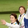 [서울포토] 양궁 개인전 장혜진 기보배…“금·동메달 땄어요”