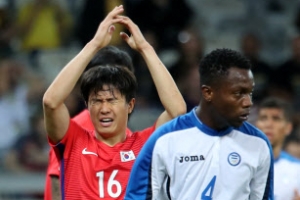 [리우 축구] 골 결정력 부족에 운 신태용호, 4강 진출 무산