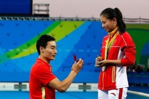 중국 다이빙 선수 올림픽 시상식 뒤 공개청혼 받아