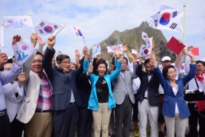 일, 여야 의원 독도 방문 관련 국제사법재판소 제소 방침 보류키로