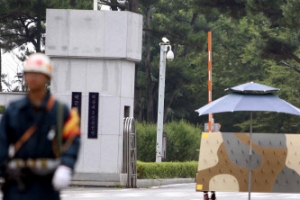진해군항서 軍 잠수정 수리 도중 폭발…3명 사상, 1명 실종
