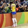 올림픽 여자배구, 3연패 노리던 브라질 탈락에 미소 짓는 미국