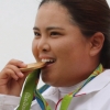 [서울포토] ‘금메달 박인비’ 깨물어봐야