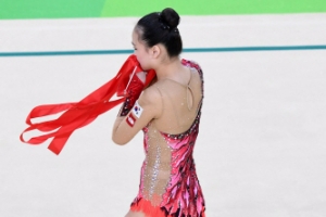 [서울포토] 4위 손연재 ‘수고했어~’