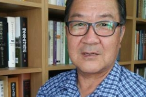 [명인·명물을 찾아서] 소멸 위기 제주語 연구 ‘외길’… 생활어 정착까지 ‘뚜벅뚜벅’