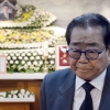 [서울포토] 코미디언 구봉서 별세…빈소 찾은 송해 ‘깊은 슬픔’