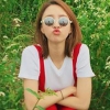 진아름, 꽃밭에서 보내는 키스 ‘남궁민 보고 있나?’