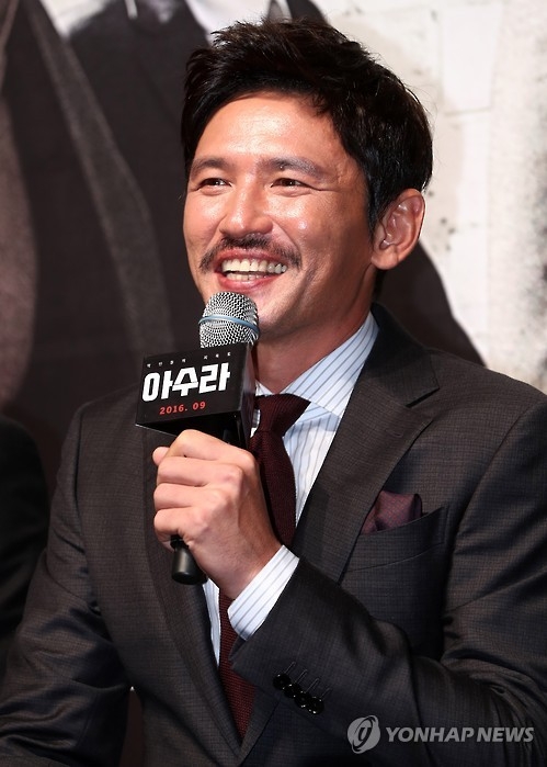 ‘아수라’ 황정민