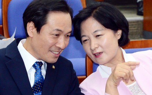 [서울포토] ‘즐거운 대화’ 추미애 대표·우상호 원내대표