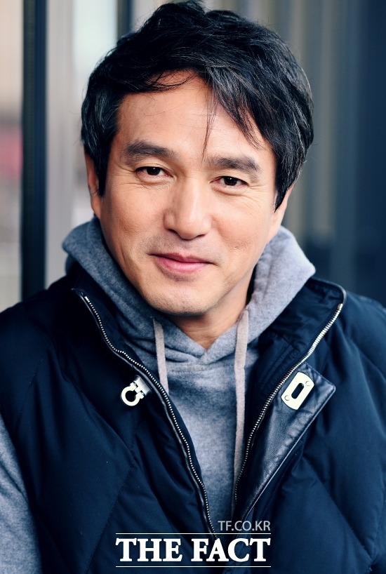 ‘나홀로 휴가’ 조재현