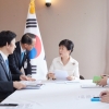 [서울포토] 라오스 순방중 박근혜 대통령, 북한 5차 핵실험 현지 긴급대책회의