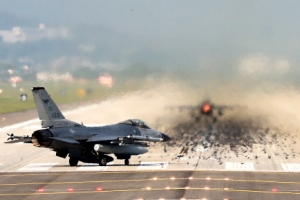 美 국민 70%는 ‘주한미군 주둔 찬성’…한국인 호감도도 역대 최고치