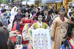 [한가위 여흥 더하거나 여운 나누거나] 연휴 뒤에 인사동 7일간 전통 축제