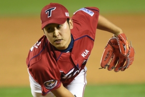 KIA 타이거즈 윤석민, 배우 김시온과 ‘약혼식’…올 겨울 결혼 예정