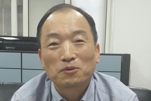 자살하려 아라뱃길에 빠진 20대 여성 구한 50대