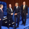 악수하는 올랑드와 오바마…오바마 마지막 유엔 연설