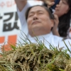[서울포토] 삭발하는 농민 대표들