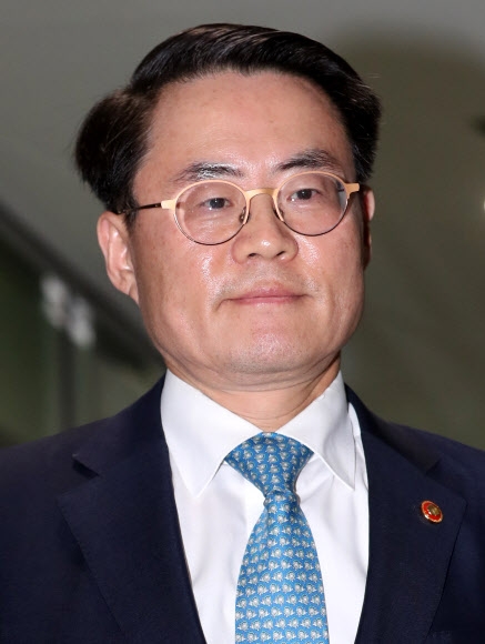 김재수 농림축산식품부 장관 해임건의안 가결