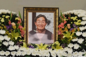 故 백남기씨 부검, 경찰 “천천히 설득하겠다” 유족 “반대 입장 바뀔 일 없을 것”