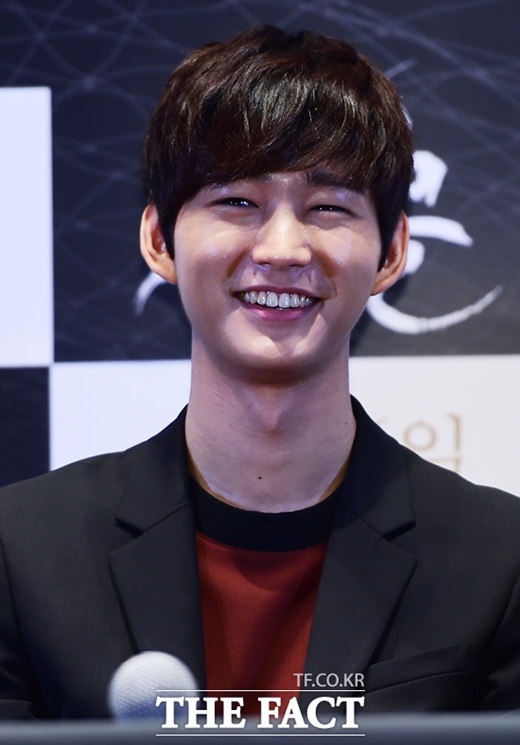 ‘그물’ 이원근