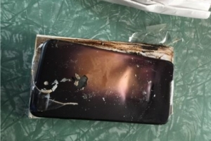 아이폰7 배터리 폭발 제보…갤노트7 이어 ‘7의 저주?’