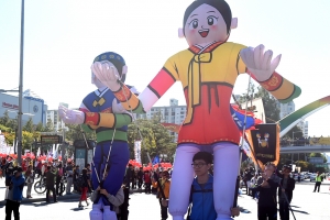 서울 노원구, “탈 쓴 비보이 공연에 흥겨운 가을밤을”…탈축제 개최