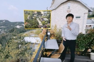 [서울미래유산 역사탐방] 만져질 듯한 창의문… 리얼한 백사실계곡… QR코드로 VR 감상하세요！