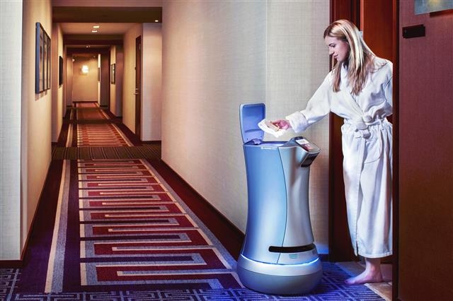 사비오케사가 개발해 미국 캘리포니아 알로프트 호텔에서 활용되고 있는 룸 서비스 로봇 ‘릴레이’. 미 시리어스원더 제공