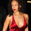 [포토] 리한나, 짙은 레드 컬러로 한층 더해진 섹시함