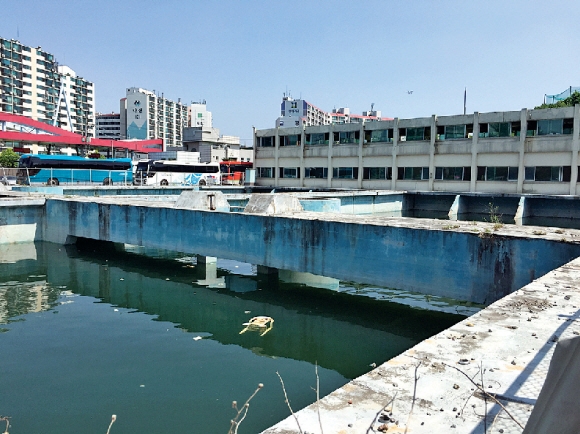 서서울 예술교육센터가 시민들에게 수돗물을 공급하던 김포가압장으로 사용되던 모습.
