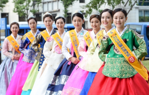 [서울포토] ‘사선녀 인사드립니다~’