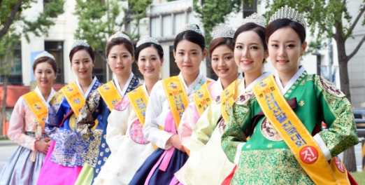 [서울포토] ‘사선녀 인사드립니다~’