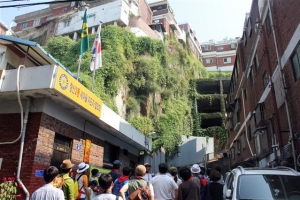 [서울미래유산 역사탐방] 일제가 깎은 채석장 상흔 아래 민주주의·도시재생 꽃피었다