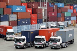 화물연대 파업 철회…표준운임제 등 ‘핵심 요구안’은 미해결