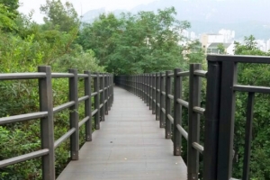 서울 서대문구 안산 자락길, 지하철 홍제역과 연결됐다