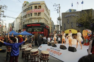 [우리동네 흥겨운 축제] 청년이 살고 싶은 대구…소통·공연에 희망이 꽃핀다