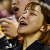 신소율, LG-NC 플레이오프 3차전 관중석 포착 ‘목놓아 응원’