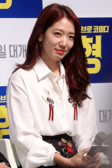 박신혜, 눈부신 미모