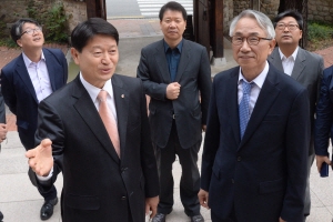 붉게 물든 정동길, 근현대 문화재와의 조우