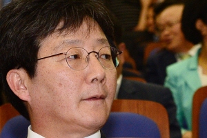 유승민 “朴대통령, 진실밝히고 사죄하고 수사 자청해야”