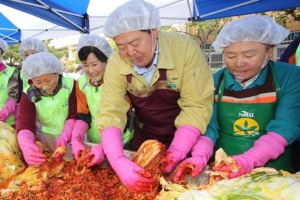 한달간 릴레이 김장 행사… 1만 3000포기 사랑 나눔