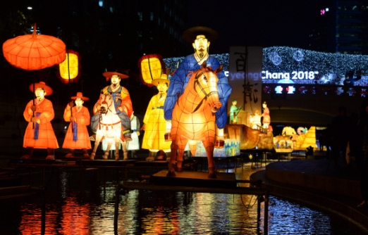 [서울포토] ‘형형색색’ 모형등이 청계천이 모였다… ‘2016 서울 빛초롱 축제’
