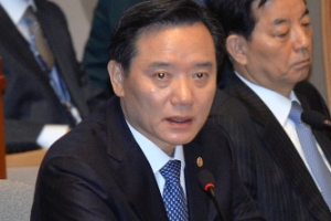 “대통령 수사 가능성 검토·건의”…법무장관 “소환조사는 불가능”