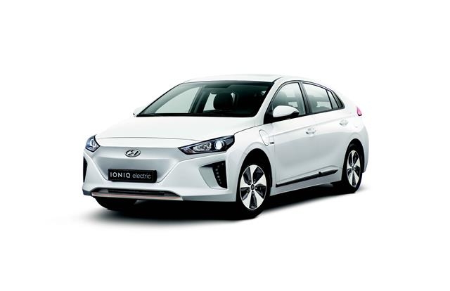 현대·기아차는 2020년까지 총 26종 이상의 친환경차 라인업을 갖춘다는 목표다. 사진은 현대차의 아이오닉 일렉트릭 전기차. 현대·기아차 제공