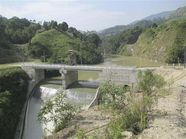 한국중부발전이 자금 조달에서 건설, 운영까지 맡은 인도네시아 왐푸 수력발전소 전경. 한국중부발전 제공