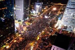 “할복해서라도 집회 막겠다“…촛불집회 ’흉기난동‘ 60대 구속기소