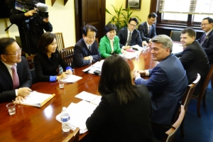 가드너 상원의원 “한미동맹 굳게 지킨다”…방미 의원들에게 강조