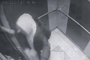 수능날 엘리베이터에 갇힌 수험생